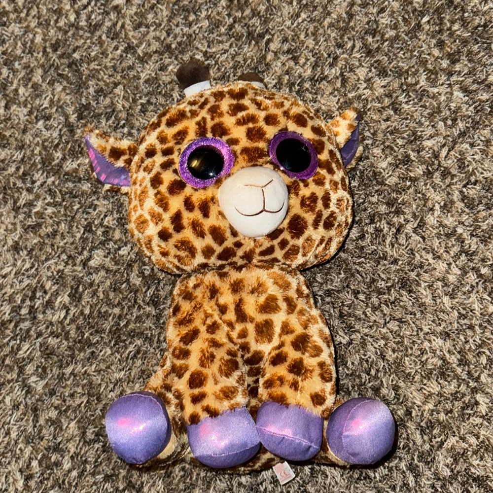 giraffe stuffed animal